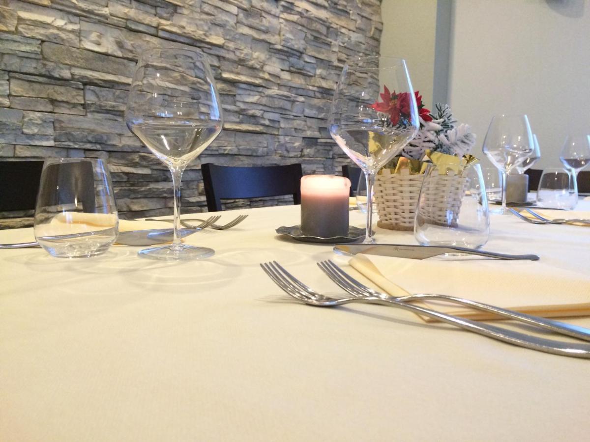 Albergo Ristorante Cuccini San Domenico Eksteriør bilde